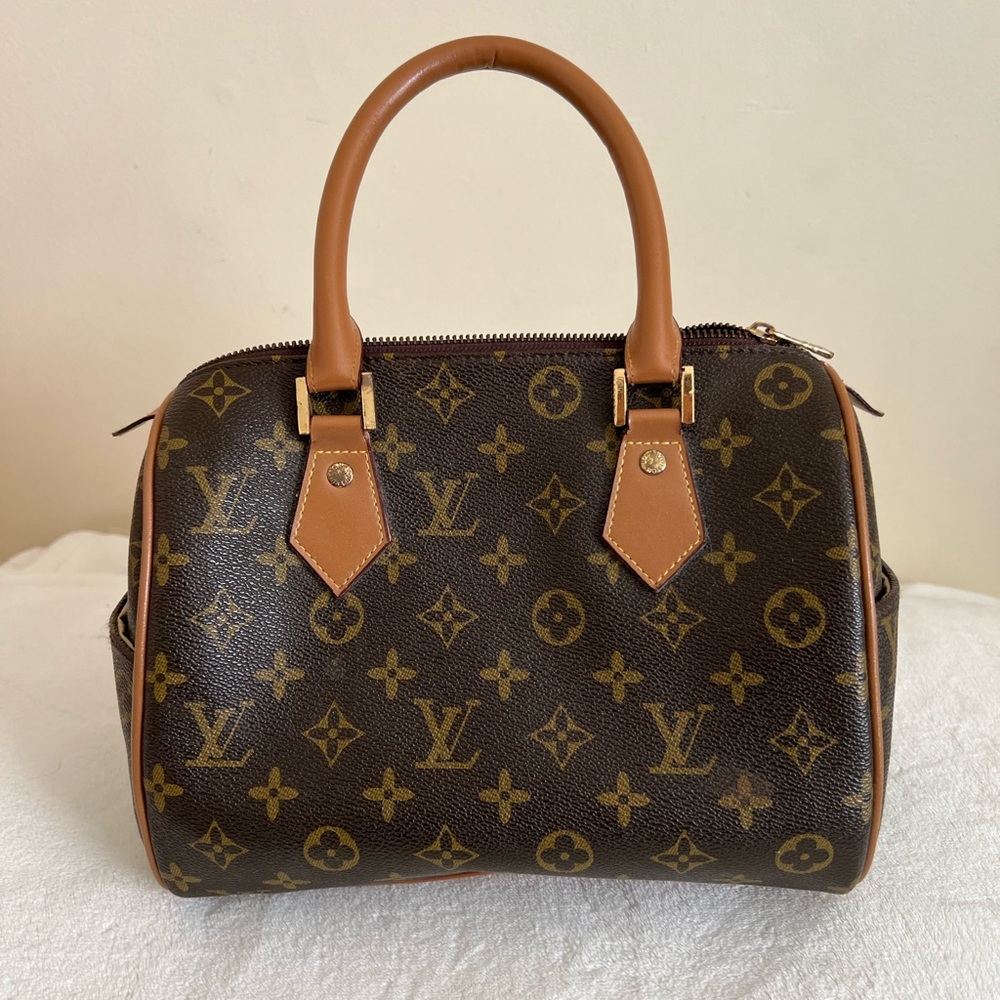 Louis Vuitton Speedy